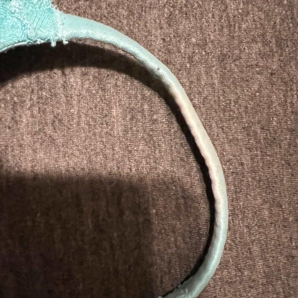 Victoria Secret Bra! - Picture 4 of 5